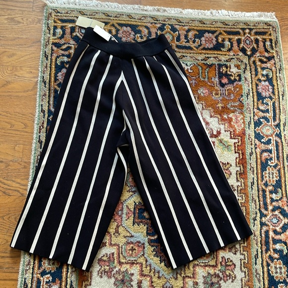 Women’s Medium cropped striped pants with tags - Picture 6 of 6